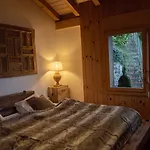 Lakeside With Panorama View Apartment