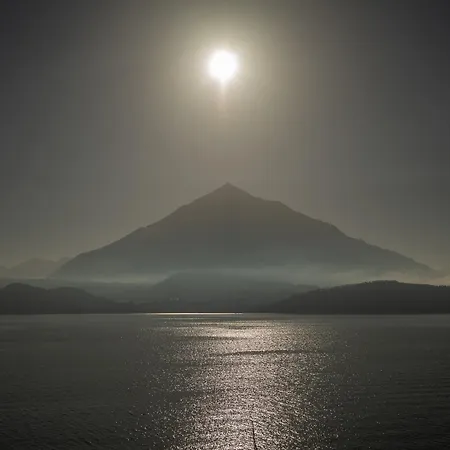 Lakeside With Panorama View *