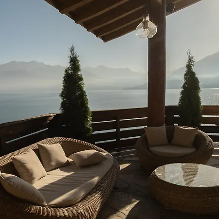 Lakeside With Panorama View *