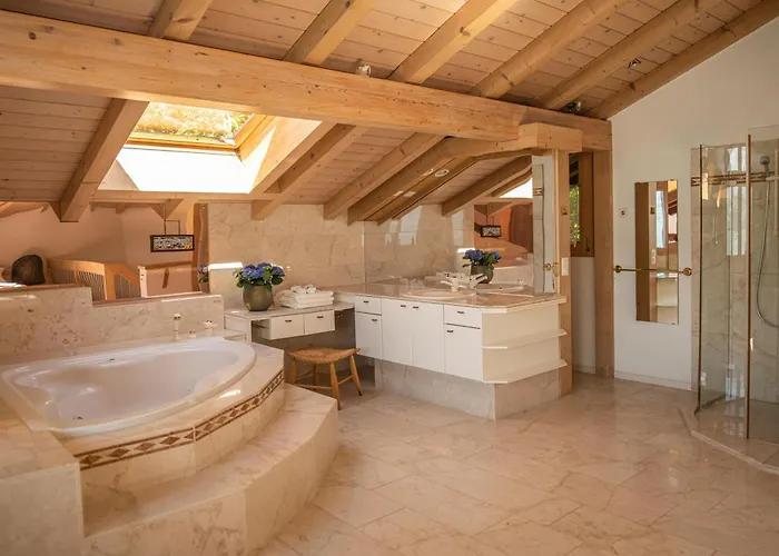 Lakeside With Panorama View Apartman *