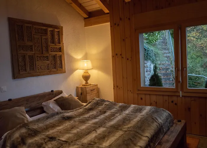 Lakeside With Panorama View Apartment