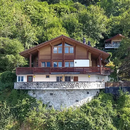 Lakeside With Panorama View Appartement