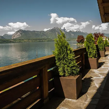 木屋 Lakeside With Panorama View 图恩