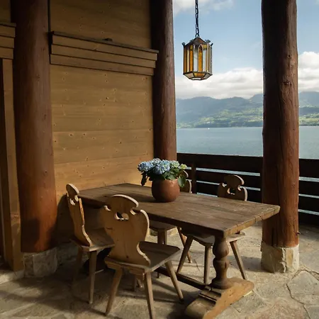 Lakeside With Panorama View * 图恩